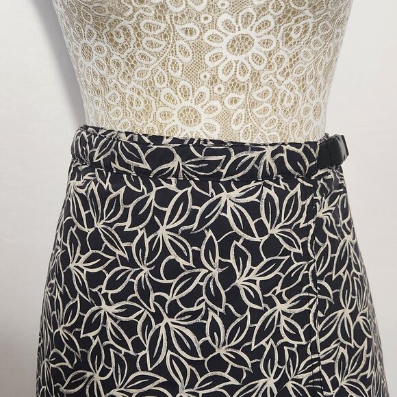 Eddie Bauer Women's Size L Black White Floral Nylon Mini Wrap Golf Skirt Sport - Picture 2 of 12